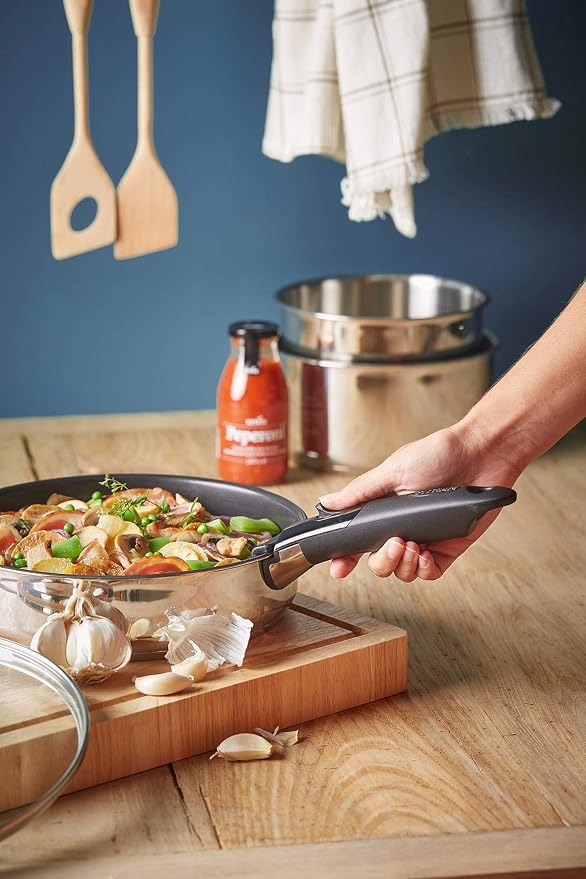 Sitram, Stainless Steel Cookware Set, 15 Pieces, 2 Saucepans, 2 Lids, 3 Felt Tips, 2 Spatulas, 1 Nylon Spoon, 2 Removable Handles, Suitable for All Heat Sources Including Induction 714690 Grey - Image 9