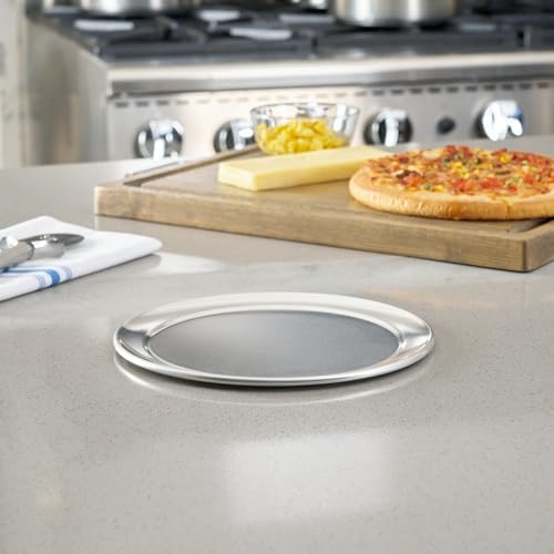 Restaurantware 9 Inch Aluminum Pizza Pan 1 Count Wide Rim Silver Pizza Pan, Heat Conductive Round Pizza Tray, Lightweight Corrosion-Resistant Serving Tray For Restaurant Or Home Use - Image 3