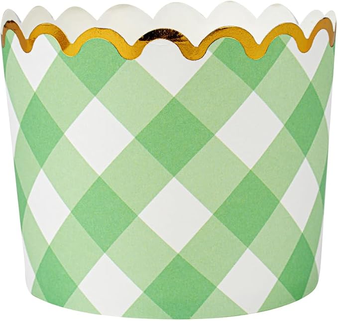 Restaurantware 4.5 oz Green Paper Plaid Scalloped Baking Cup, 500 Pack - Image 8