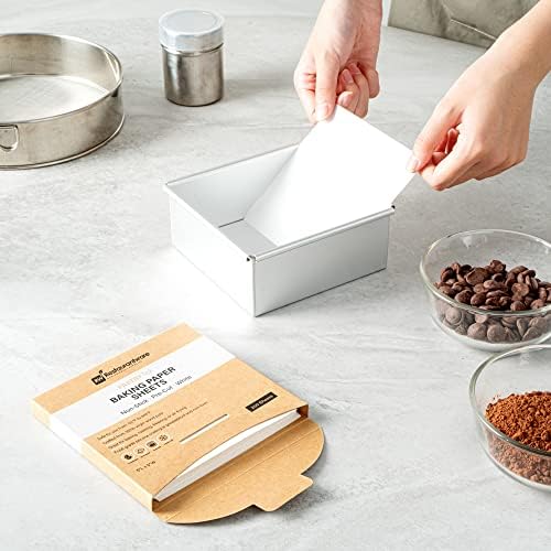 Restaurantware-Pastry Tek 5 x 5 Inch Parchment Paper Sheets, 200 Greaseproof Baking Sheets For Oven - Pre-cut, Double-Sided Silicone Coating, White Paper Nonstick Baking Sheet, Reusable - Image 3