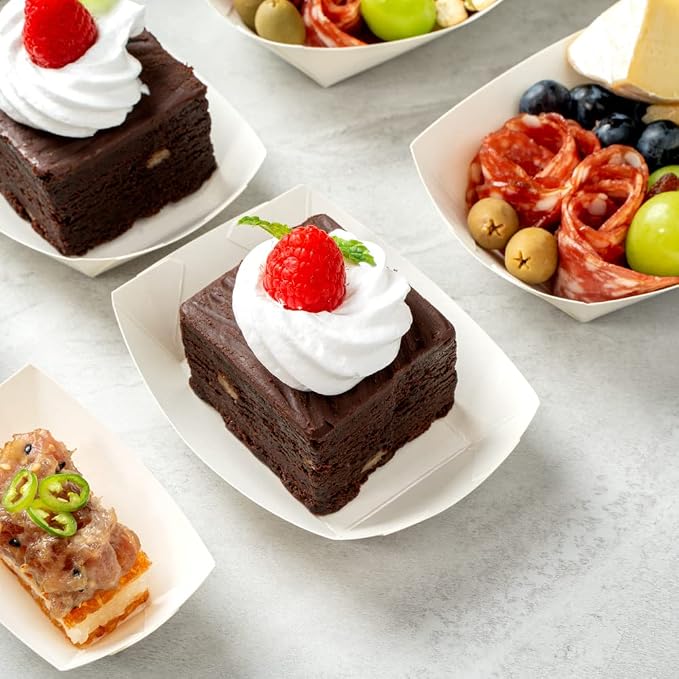 Restaurantware-Bio Tek 4 Ounce Paper Boats, 400 Disposable #25 Food Trays - PE Lining, Durable, White Paper Food Baskets, For Concession Stands, Picnics, or Fairs, Stackable - Image 12