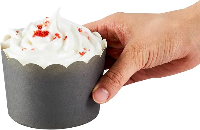 Restaurantware Baking Cups 200 Pack of 10 oz Paper Cupcake Liners Greaseproof Scalloped Oven-Safe Elegant Dessert Muffin Cups Disposable for Parties - Image 11