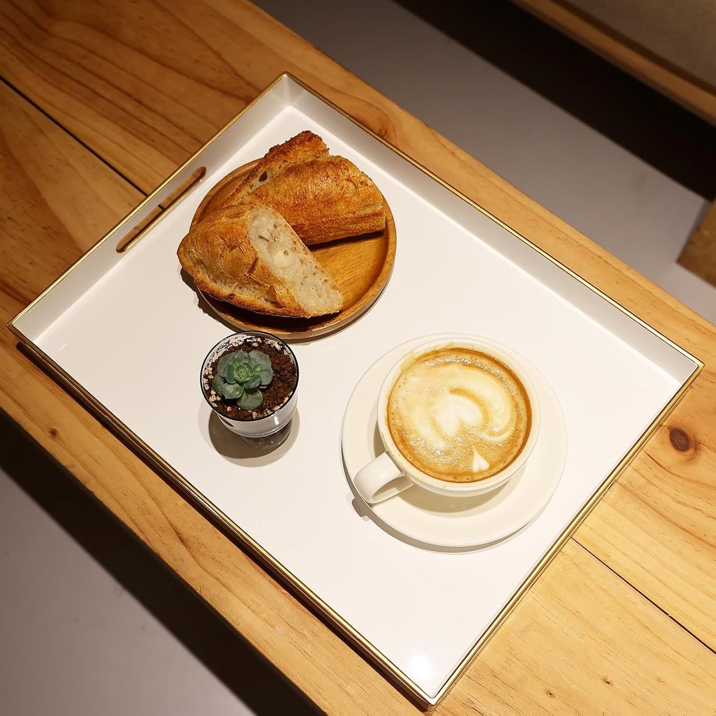 Spsyrine White Plastic Serving Tray for Ottoman, Coffee Table, Rectangle Decorative Tray for Entertaining, Outdoor, Living Room, Home Decor