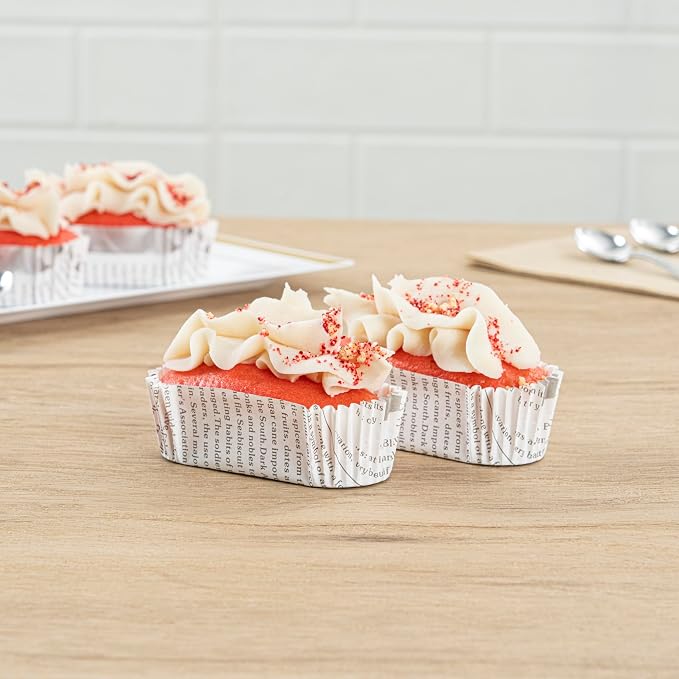 Restaurantware-Premium 3-inch Baking Cups: Regular-Ridged Elliptical Paper Baking Cups Perfect for Muffins, Cupcakes or Mini Snacks - Black & White Press Print Design - Disposable - 200-CT - Image 4