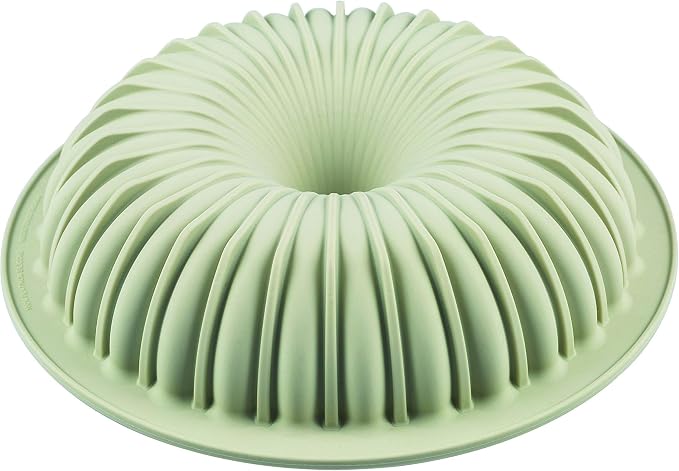 Silikomart Raggio Silicone Mold, Flexible Bundt Cake Pan with 3D Technology for Ribbed Detailing, Easily Unmolds, Oven, Microwave, Freezer and Dishwasher Safe, 51-3/4-Fluid Ounces by Silikomart