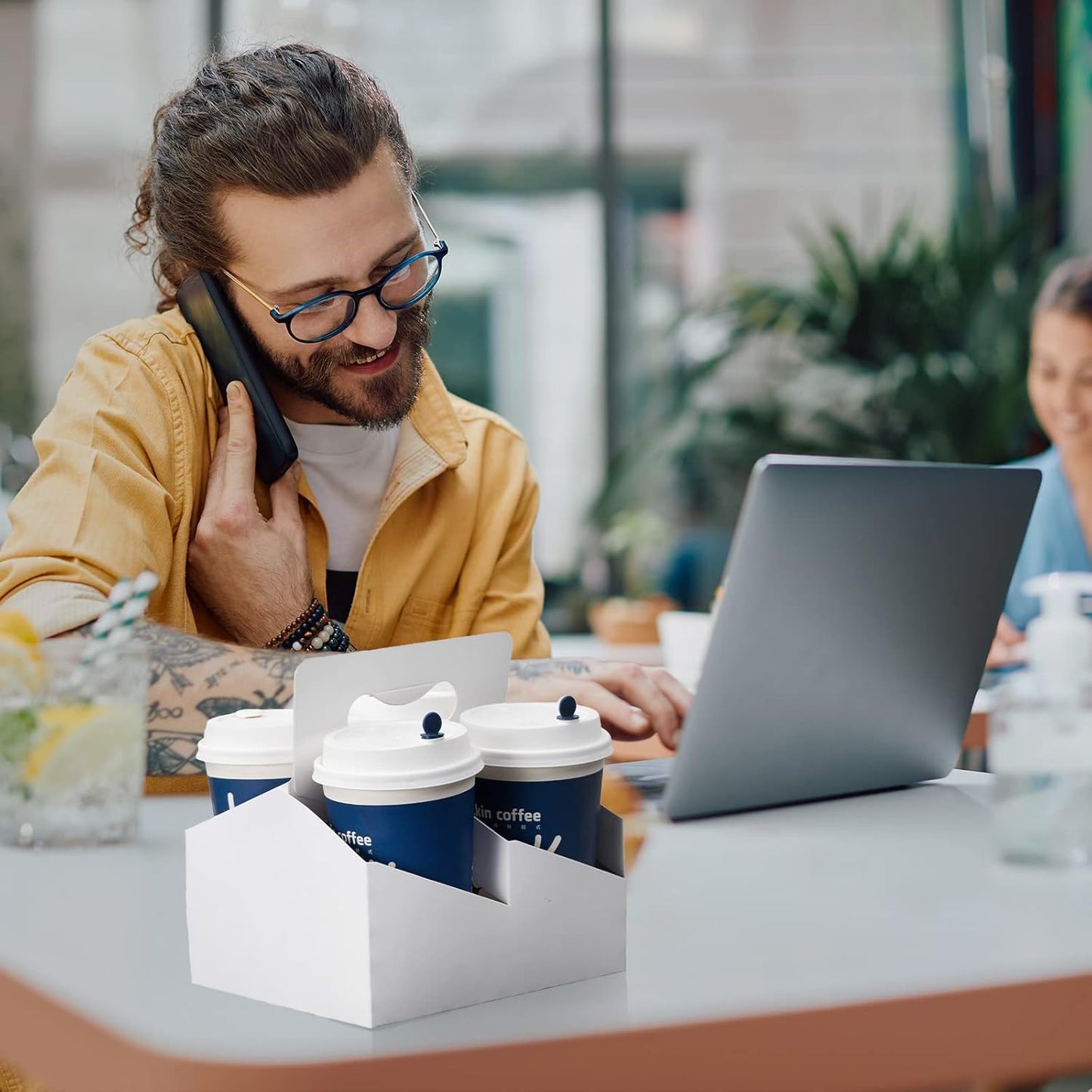 Kraft Cofee Drink Carrier with Handle - 30 Pack 4 Cup Kraft Paperboard Cup Holder Bulk Disposable Cardboard Drink Carrier for 12-32 OZ Drinks, Takeout, Candy, Cafe and Restaurant Food Service Delivery