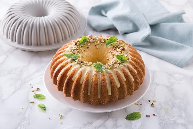 Silikomart Raggio Silicone Mold, Flexible Bundt Cake Pan with 3D Technology for Ribbed Detailing, Easily Unmolds, Oven, Microwave, Freezer and Dishwasher Safe, 51-3/4-Fluid Ounces - Image 7