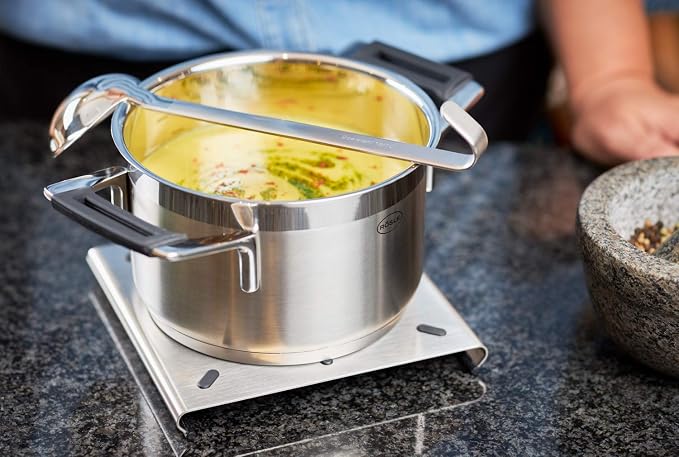 Rösle Stainless Steel Sauce Ladle, Hooked Handle, 2-Ounce - Image 3