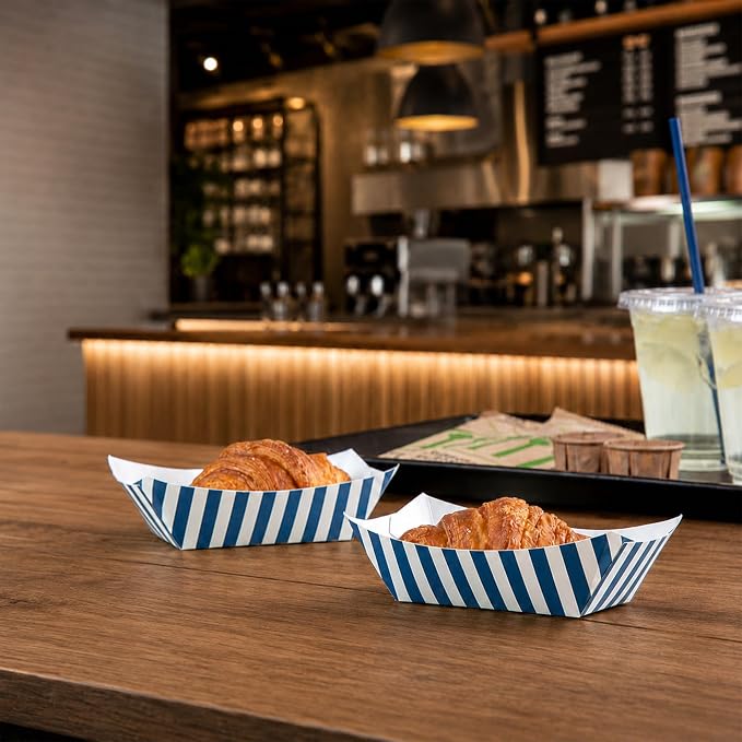 Restaurantware-Bio Tek 6 Ounce Boat Paper Boats, 50 Disposable #40 Food Trays - PE Lining, Durable, 4.88 x 4 x 1.5" Blue And White Striped Paper Food Baskets, For Concession Stands, Picnics, or Fairs - Image 4