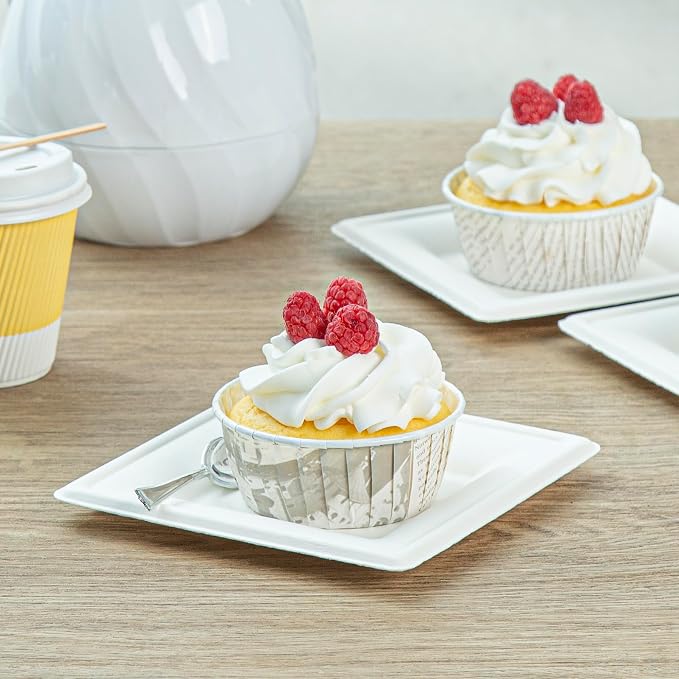 Restaurantware 5 oz Round Paper Newsprint Large Baking Cup, 200 Pack - Image 3