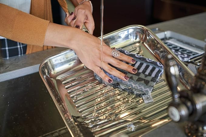 Skoy Bundle, 2-Pack Skoy Scrub, and 4-Pack Skoy Swedish Dishcloth, Reusable Cleaning Products for Kitchen and Household, Planet-Friendly, Dishwasher Safe Soft Scrub, Monochromatic Colors - Image 3