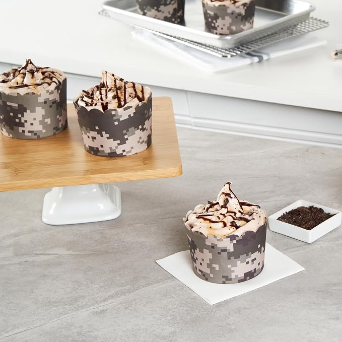 Restaurantware Baking Cups 200 Pack of 10 oz Paper Cupcake Liners Greaseproof Scalloped Oven-Safe Elegant Dessert Muffin Cups Disposable for Parties - Image 8