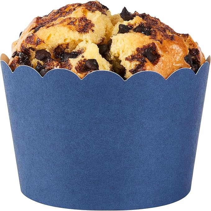 Restaurantware Baking Cups 200 Pack of 10 oz Paper Cupcake Liners Greaseproof Scalloped Oven-Safe Elegant Dessert Muffin Cups Disposable for Parties - Image 9