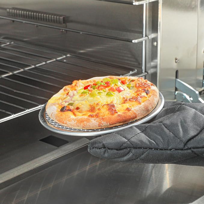 Restaurantware 7 Inch Aluminum Pizza Screen Pack of 12 Mesh Baking Tool For Crispy Crust, Lightweight Stackable Seamless Rim Rust-Resistant Baking Screen, Reusable for Pizzerias, Home Oven Use - Image 5