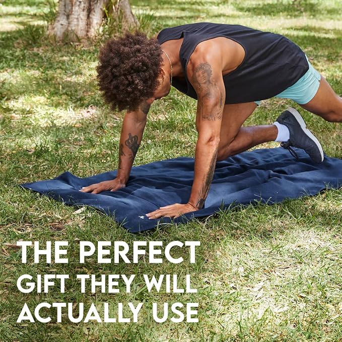 Dock & Bay Beach Towel - Quick Dry, Sand Free - Compact, Lightweight - 100% Recycled - Includes Bag - Essential - Deep Sea Navy - Large (160x90cm, 63x35) - Image 2