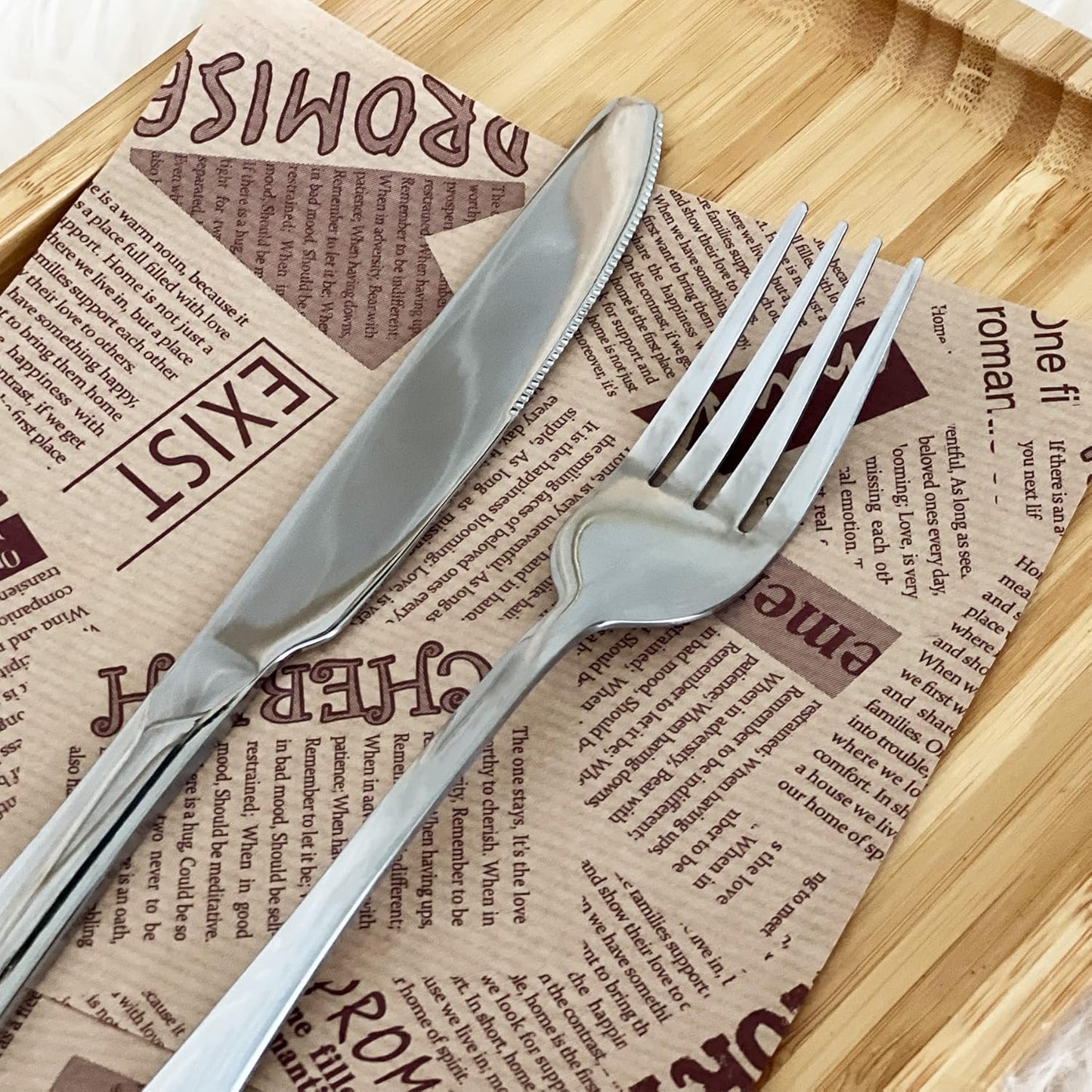 SANTUO 16 Piece Silverware Set with 8 Dinner Knives and 8 Dinner Forks,Flatware Set with Top Food Grade Stainless Steel,Tableware Cutlery Set For Home Restaurant Hotel, Mirror Finish, Dishwasher Safe