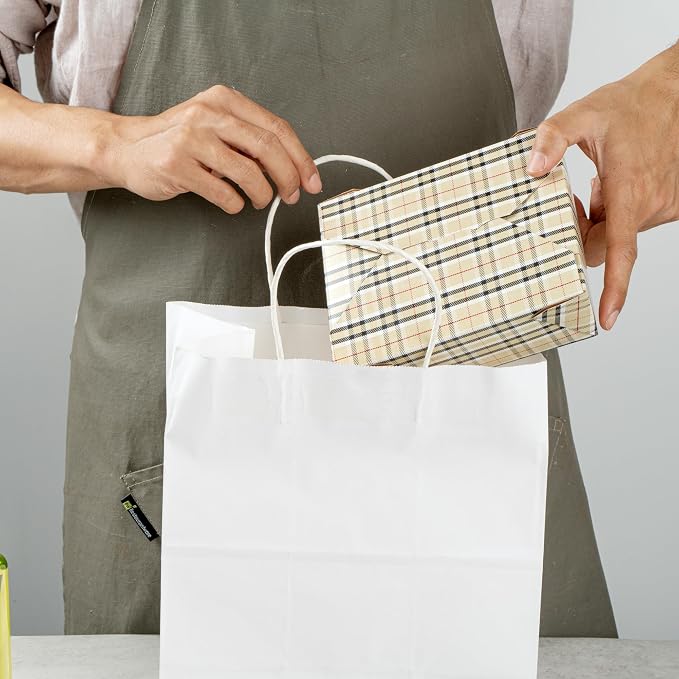Restaurantware-Bio Tek 6.7 x 5.5 x 2.6 Inch Food Containers, 200 Durable Takeaway Boxes - Disposable, Sturdy, Plaid Paper 45 Ounce Takeout Boxes, Rectangle, For Takeouts And Delivery, Or Picnics - Image 5