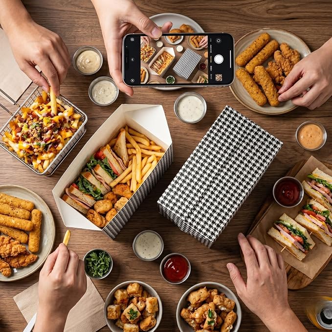 Restaurantware Takeout Lunch Box 400 Count 80 Ounces Paper Greaseproof Family-Sized Meal Box Spill-Resistant Quick Assembly Black - Image 4