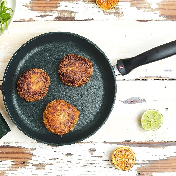 Swiss Diamond Frying Pans Nonstick with Lid, Features Ergonomic Handle, Nonstick Diamond Coated Aluminum Skillets and Oven Safe Frying Pans with Lids, Cover Included, 9.5 Inch - Image 5